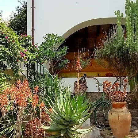 Casa Gialla Séjour à la ferme Lipari (Isola Lipari)