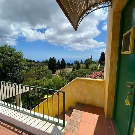 Casa Gialla Farm stay