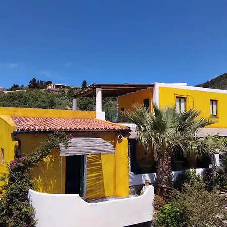 Casa Gialla * Lipari