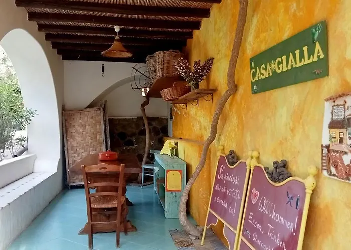 Alloggio per agriturismo Casa Gialla Città di Lipari