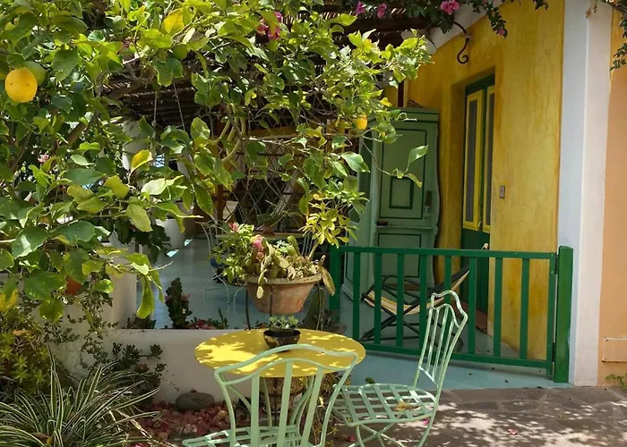 Casa Gialla Farm stay Lipari (Isola Lipari)